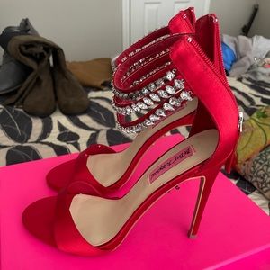 BETSEY JOHNSON RED JEWELED PUMPS 9 💔